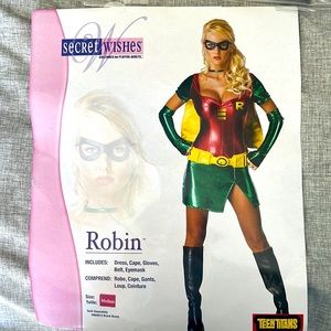 Robin Teen Titans Costume size Medium! Includes all original pieces!
